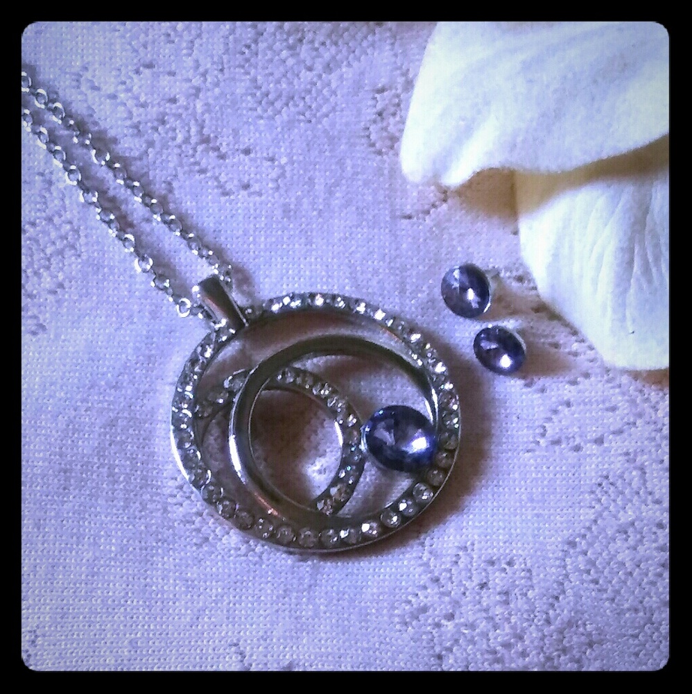 Vintage Blue Purple Rhinestone Pendant & Earrings